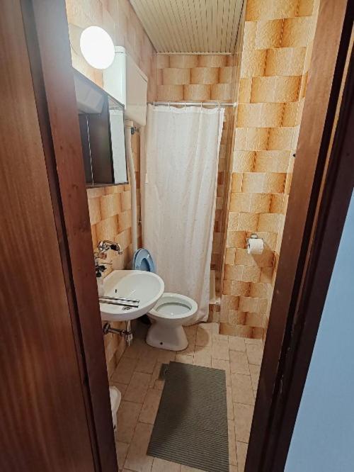 Hotel Sobe Dakovacki Vezovi Ðakovo Esterno foto